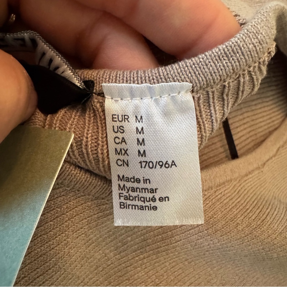 H&M Ribbed Tank Tops (2) - Brown & White with Back Cutout NWT - Picture 8 of 11